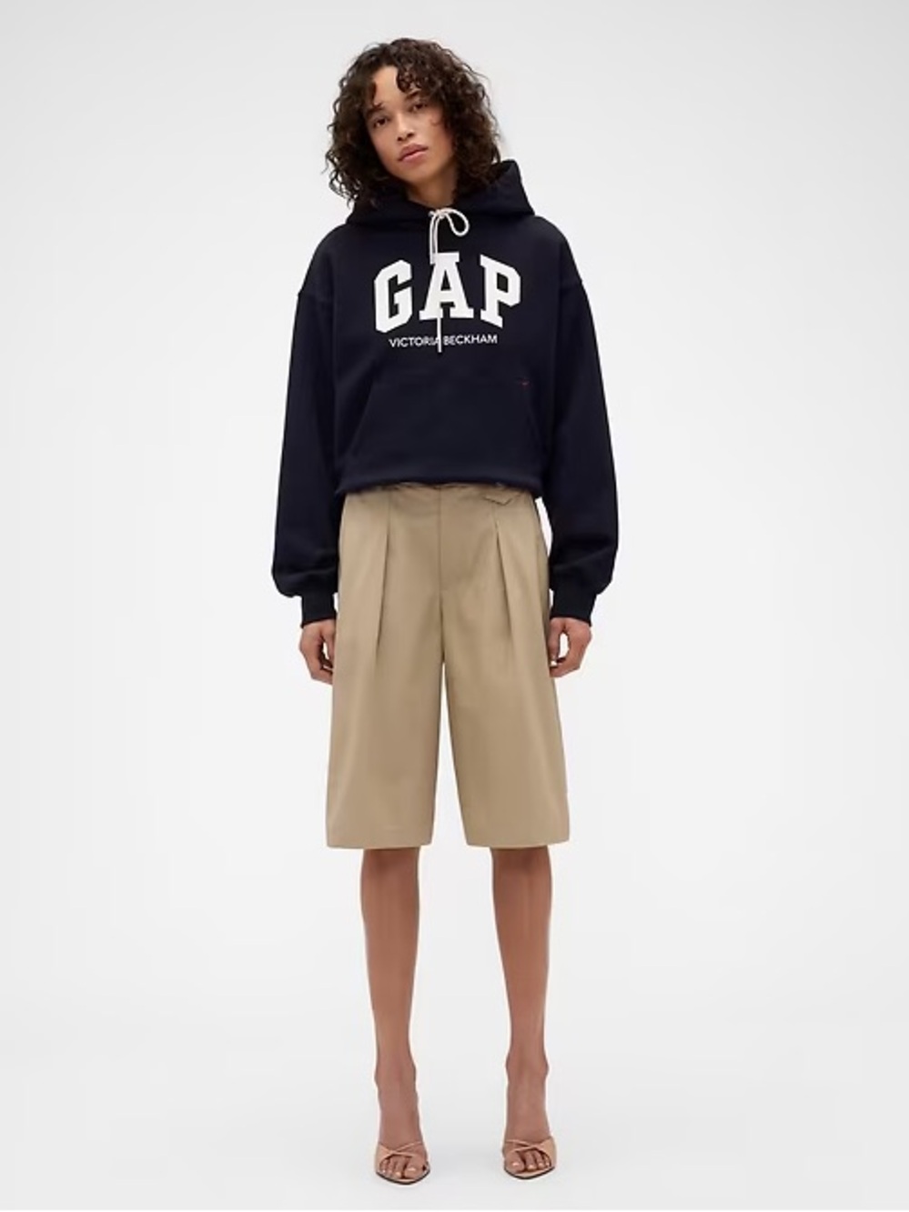 🔥NWT GAP x VICTORIA BECKHAM High Rise Pleated Shorts (SIZE 6)ICONIC KHAKI